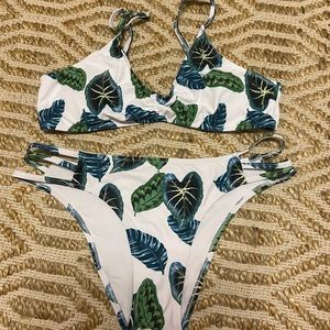 Cupshe bikini set